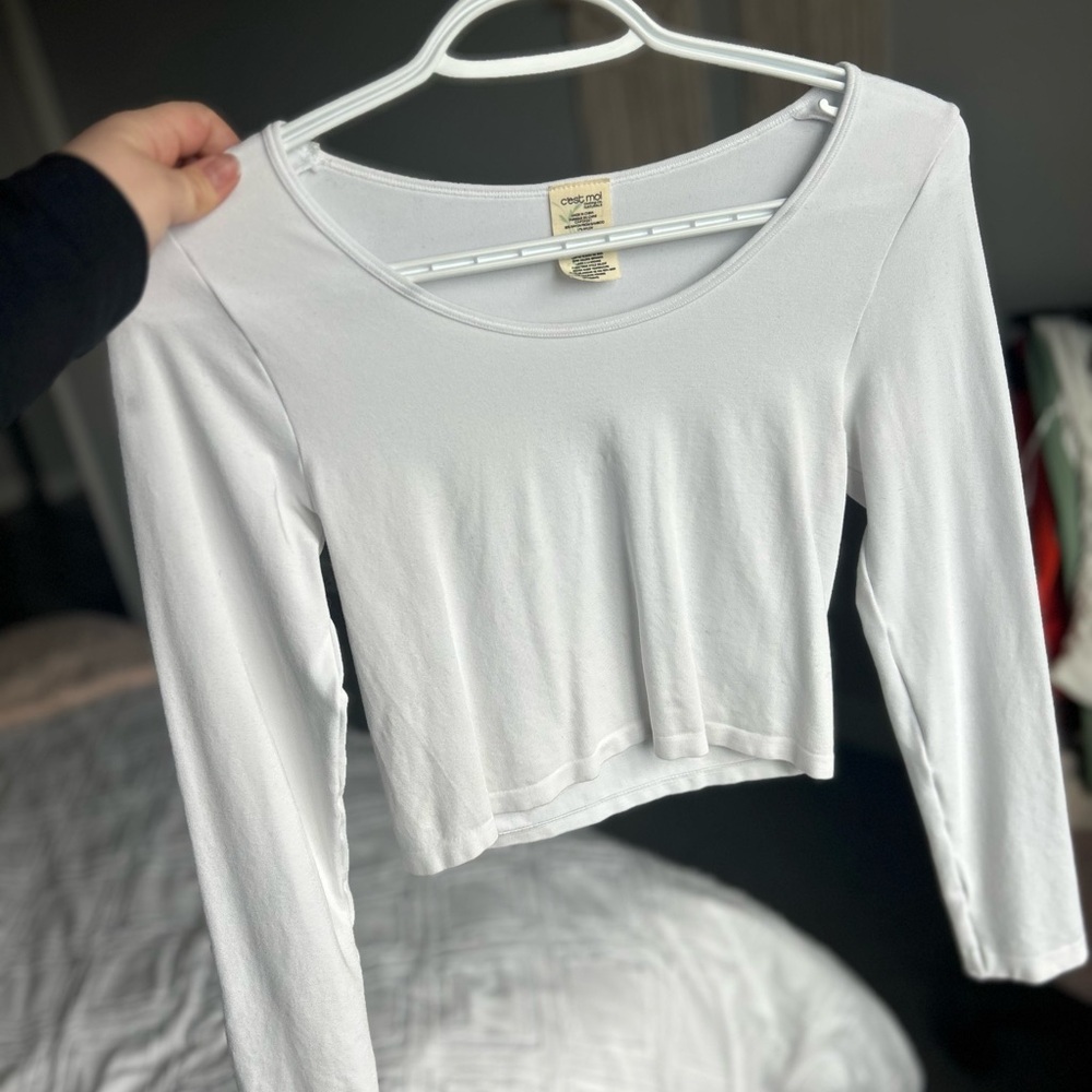Cropped Long-Sleeve Scoop Neck Top - White - Picture 1 of 2